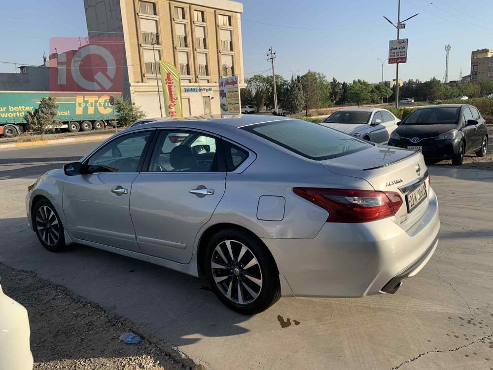 Nissan Altima